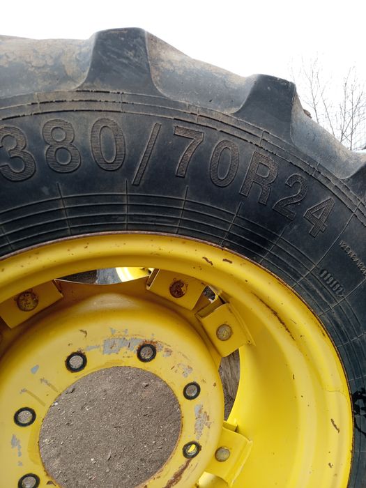 Cauciucuri John Deere cu genti