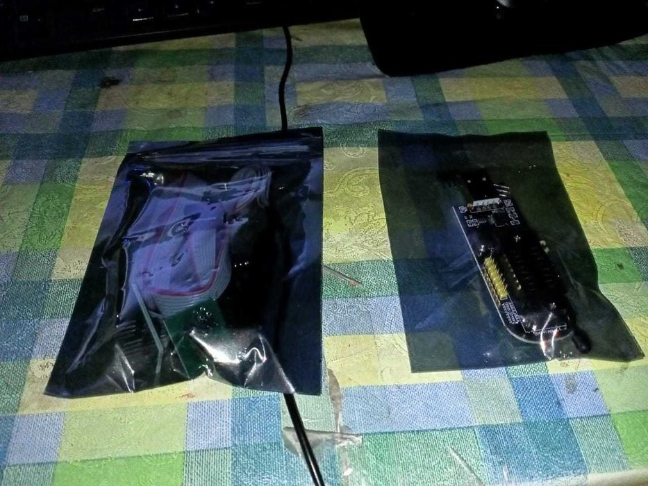 Программатор CH341 EEPROM с USB + прищепка