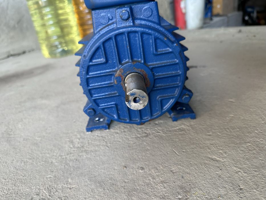 Mator 1.1kv 380v sotiladi