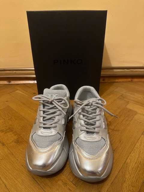 Продавам дамски обувки Pinko