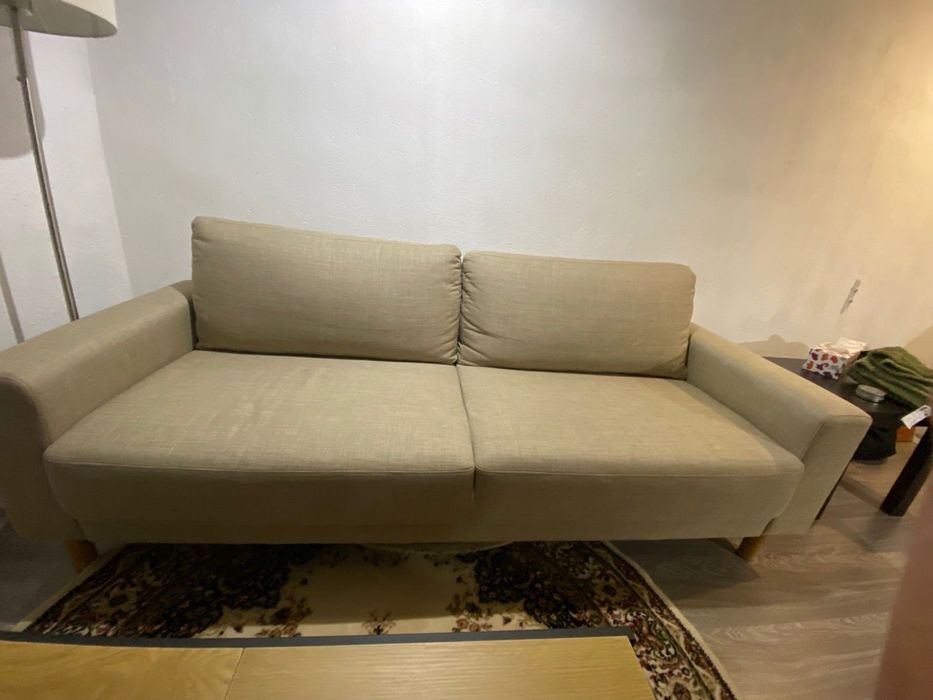 Триместен неразтегателен диван