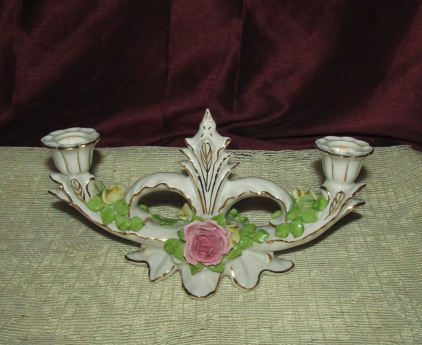 Порцеланов двоен свещник Dresden