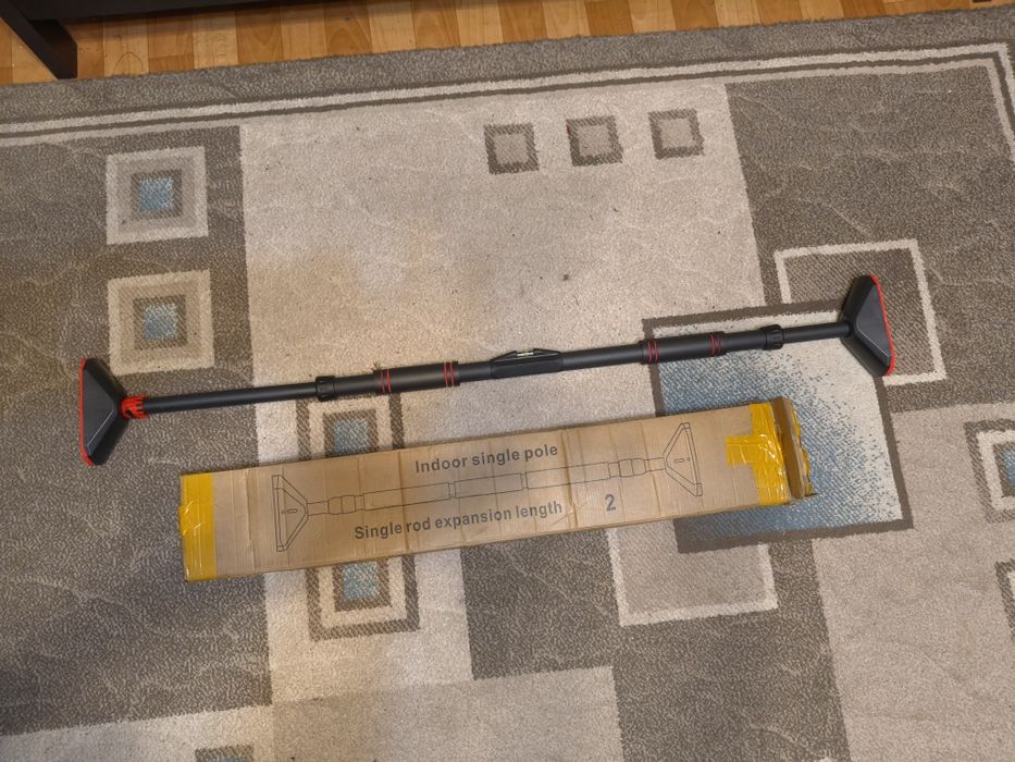 Турник раздвижной 137 - 170 см