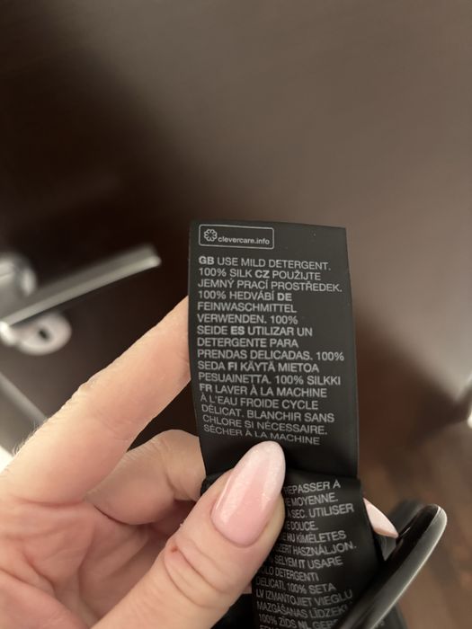 Нова черна копринена риза от & Other Stories