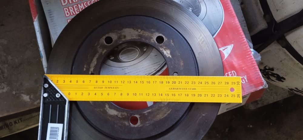 Диски тормозные.