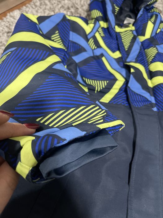 Geaca primavara-toamna,marime 6-7 ani