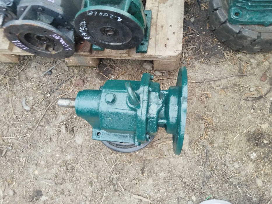 Reductor foraj apa raport de 20 la 1