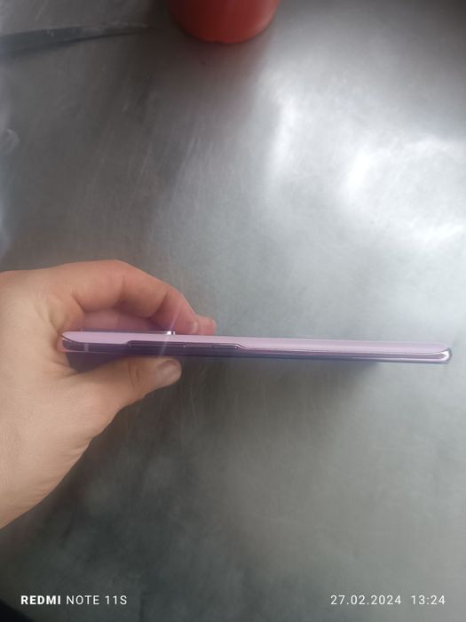 Самсунг S 20Fe 170$