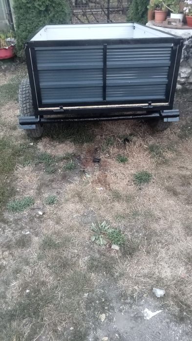 Remorca basculabila