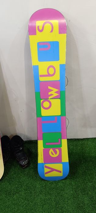 Сноуборд с комплектом 148 см .