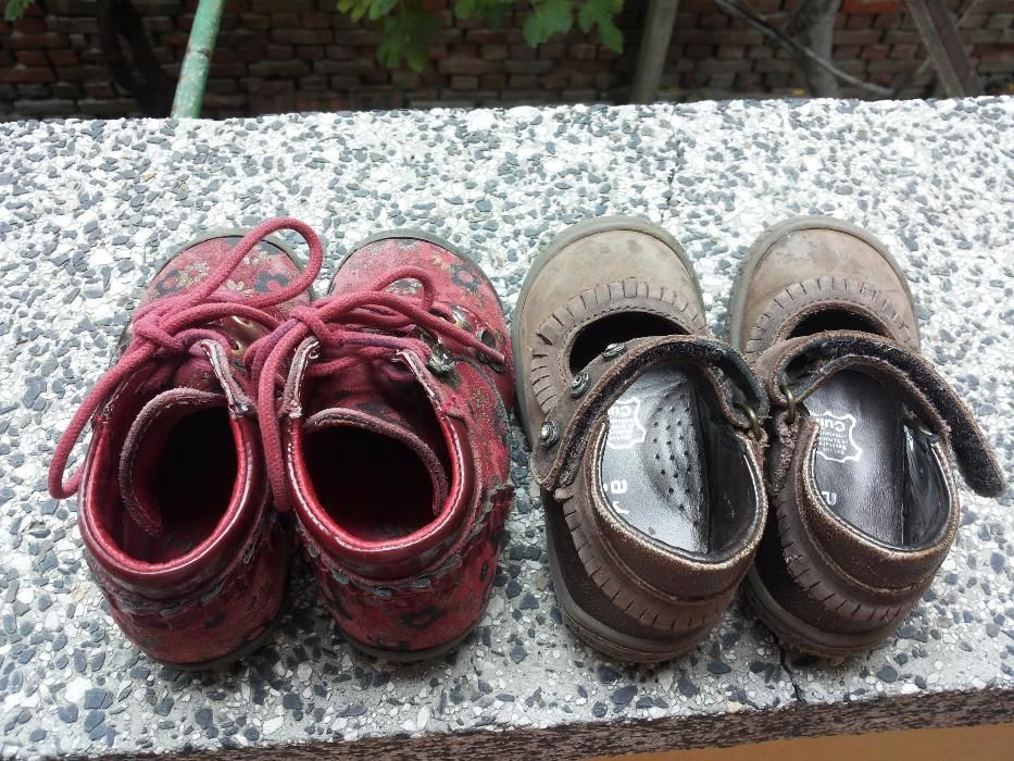 Продавам детски обувчици - номера 19, 20, 21