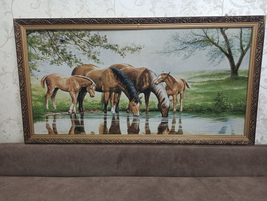 Лошади  у берега речки