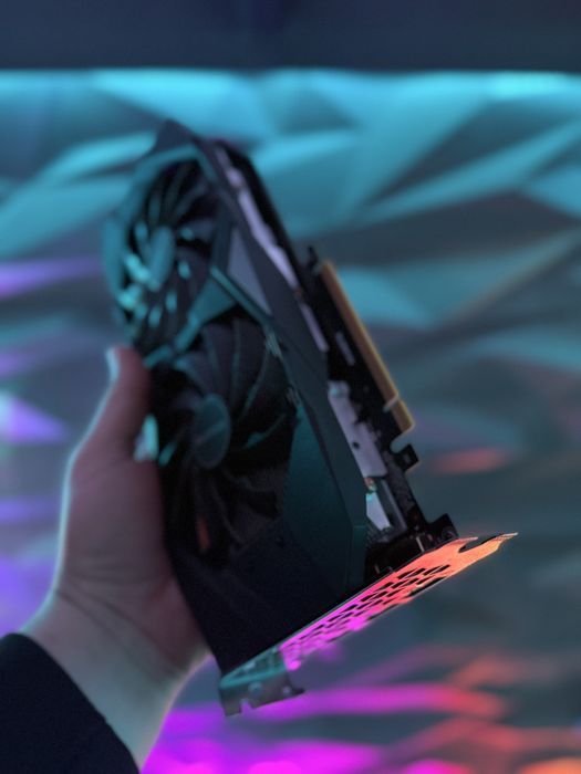 Видеокарта Nvidia RTX 2060 Super Отлична