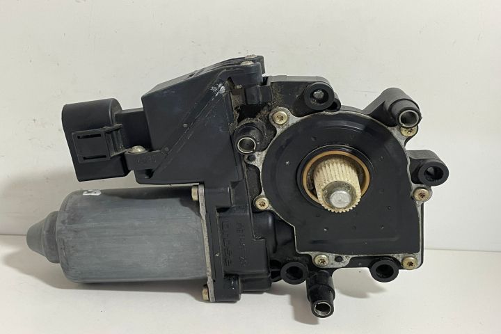 Motoras macara  geam stanga spate 0536001402 Audi A4 B5