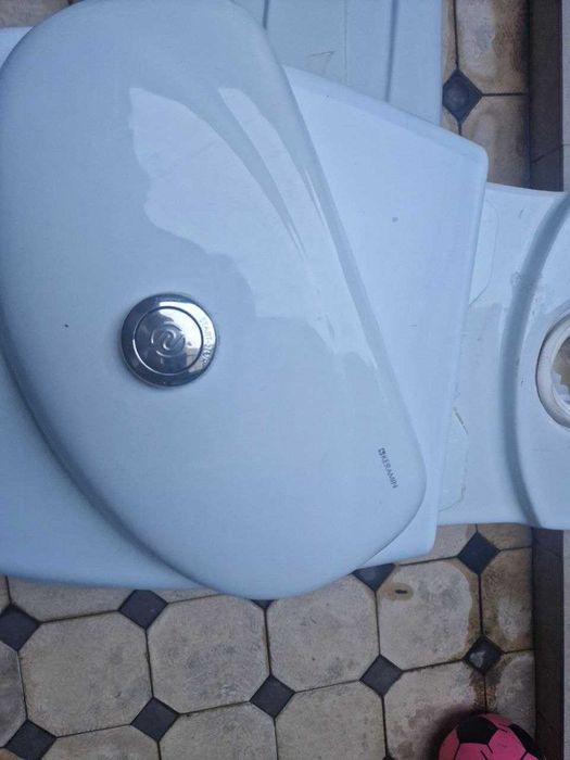 Унитаз ва унивальник