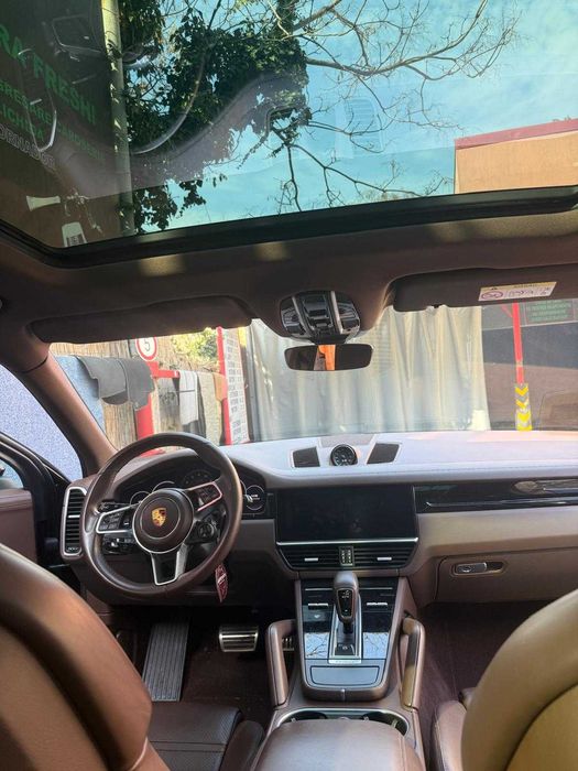 PORSCHE Cayenne 2021