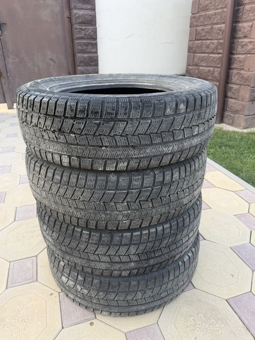 Продам шины комплект
