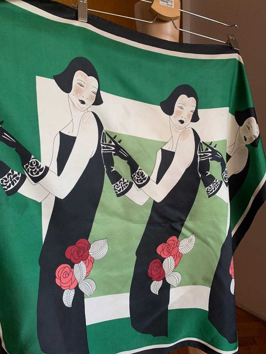 Копринен винтидж шал с уникален десен