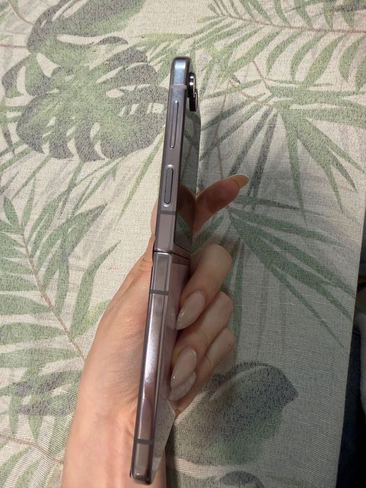 Samsung Galaxy Z Flip 5