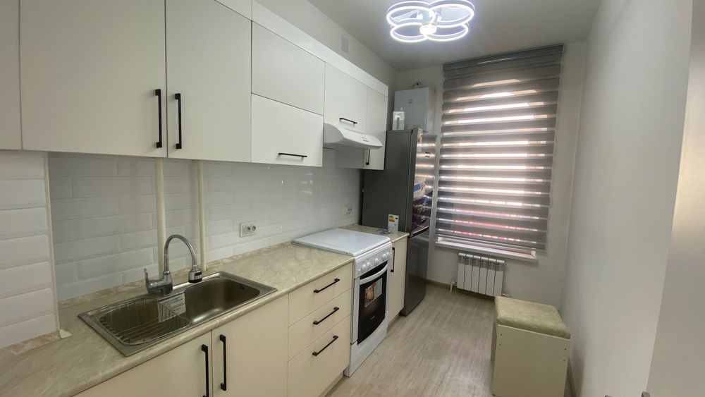 Продается 3-х комнатная квартира с ремонтом Узбум AU