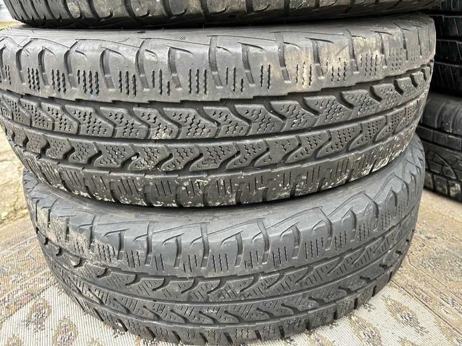 4 зимни гуми goodyear за бус 205 75 16c