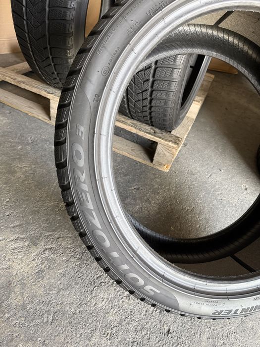 4 anvelope iarna 235/40/19 Pirelli  T0 echipare Tesla!