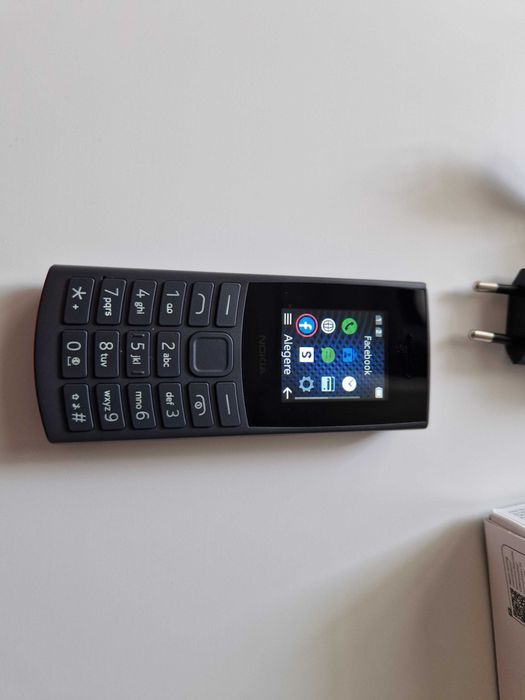 Nokia 105 4G Negru, Dual Sim, Apel HD, baterie 1450mAh, radio, lanterna, slot microSD, Bluetooth 5.0