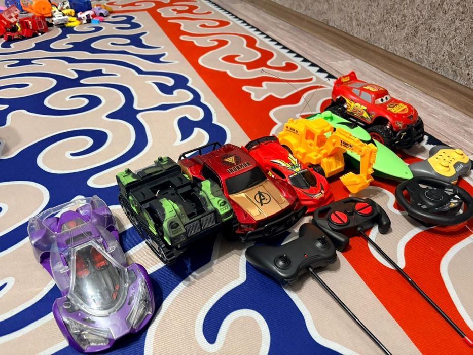 Продам игрушки б/у