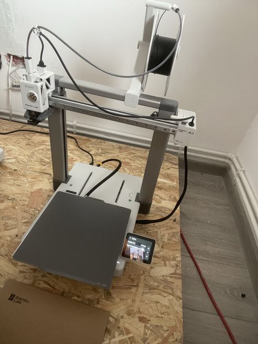 3 imprimante 3D Bambulab A1+ Scanner 3D Otter+ 2X Uscator Sunlu