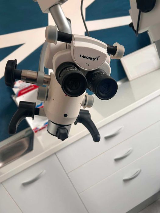 Microscop stomatologic Labomed Prima Mµ DNT stare impecabila