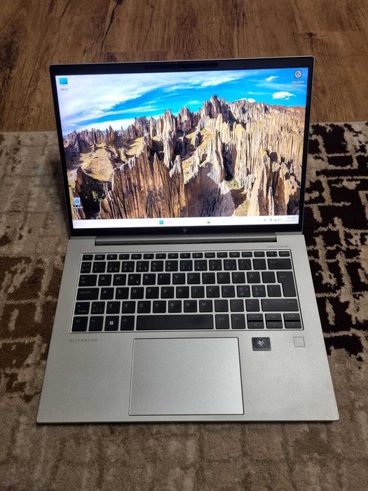 HP EliteBook 840 G9 i5 gen 12 (1235U) 12 CPUs 14" FHD+ 16GB DDR5