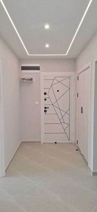 Продава се Тристаен апартамент в Разград, Център - 96 кв.м за 1621 €/кв.м - Снимка #3