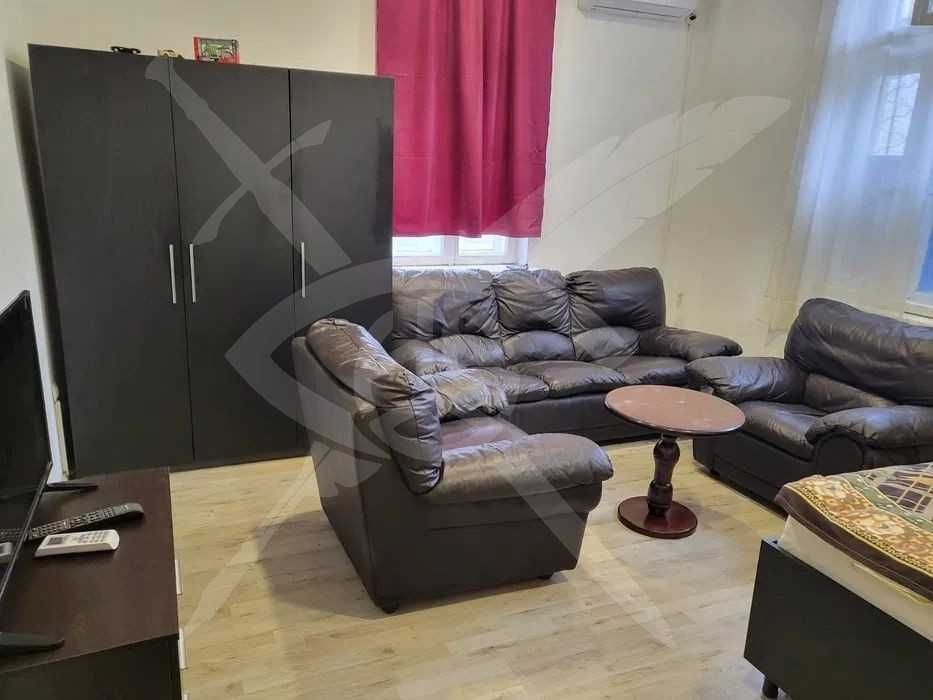 Дава се под наем Едностаен апартамент в Варна, Гръцка махала - 44 кв.м за 265 € - Снимка #2