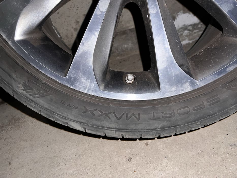 Dunlop Sport Maxx 245/40/18 летни гуми