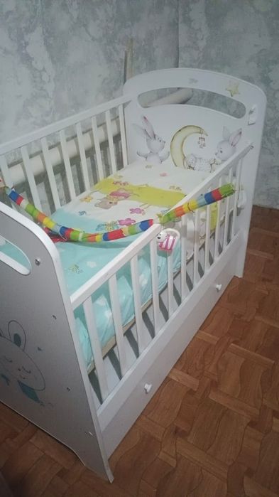 Детская кроватка