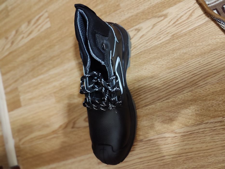 Берцы 40размер ботинки 43.44размер, коньки 33размер