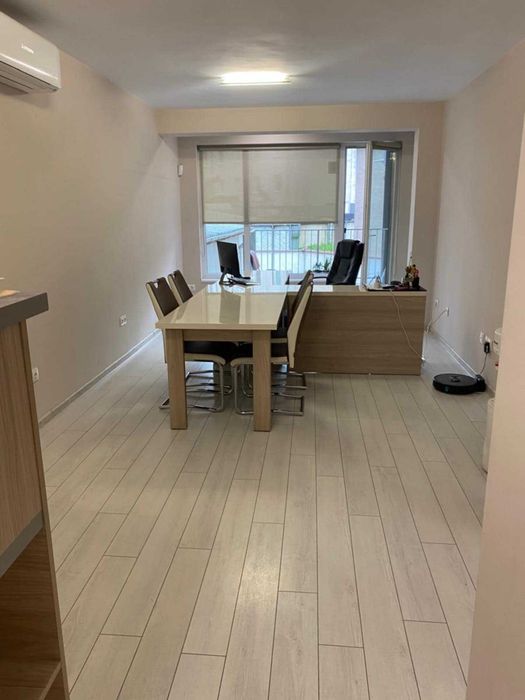 Продава се Тристаен апартамент в Хасково, Център - 95 кв.м за 1106 €/кв.м - Снимка #1