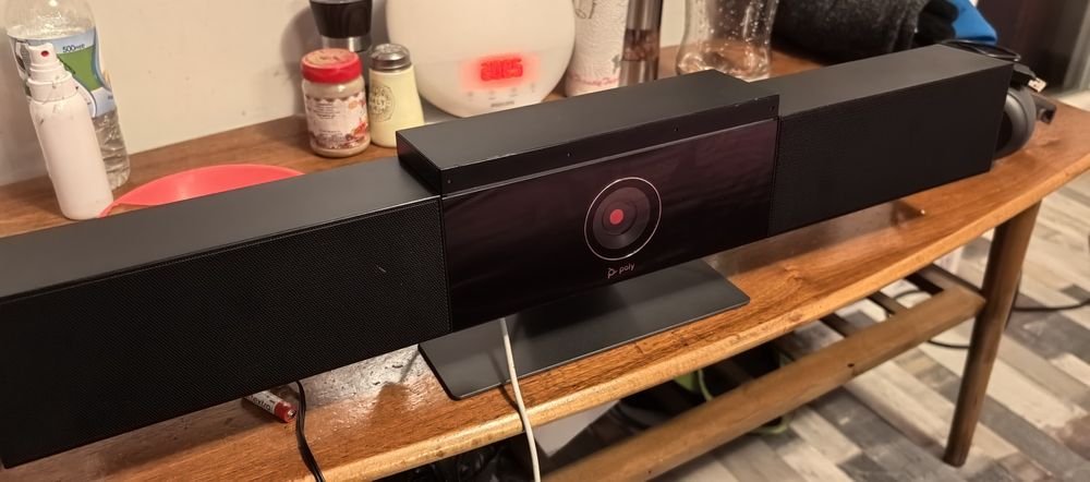 Poly Studio камера за конференция