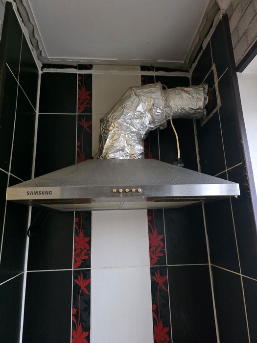 Продам вытяжку в рабочем состоянии