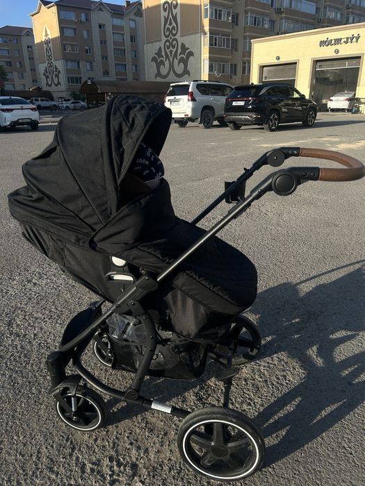 Коляска прогулочная