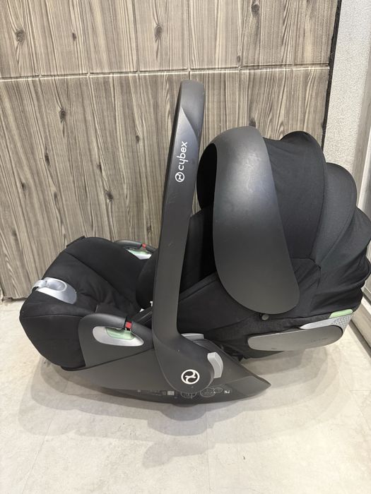 Продавам 2 бр. кошчета за кола CYBEX Cloud T i-Size (Sepia Black)