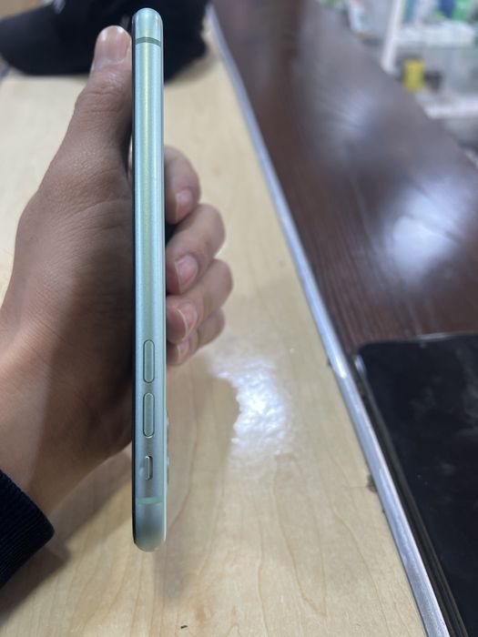 Iphone 11 128/gb srochna sotiladi