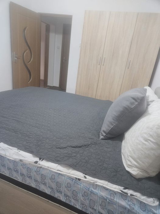 Inchiriez apartament