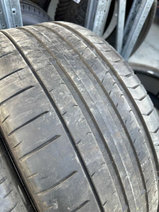 Pirelli 265/35R22 - Anvelope Vara, Stare excelenta, Garantie 100%, Livrare in toata tara!