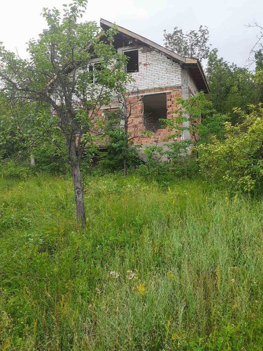 Парцел с малка вила в с.Бяга