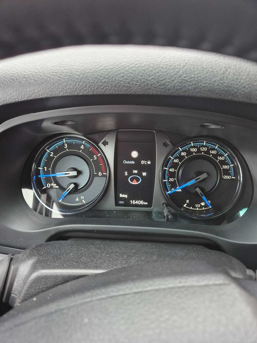 Toyota hilux invincible