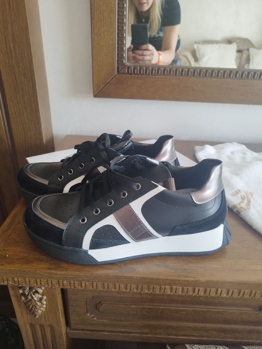 Спортно елегантни обувки