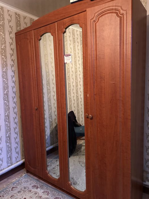Продам спальный гарнитур
