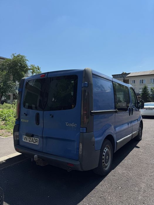 RENAULT Trafic 2002 — imagine 4