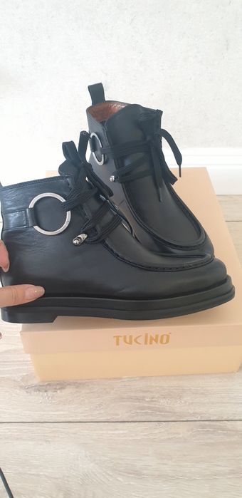 Срочно продам кожаный осенний ботинки